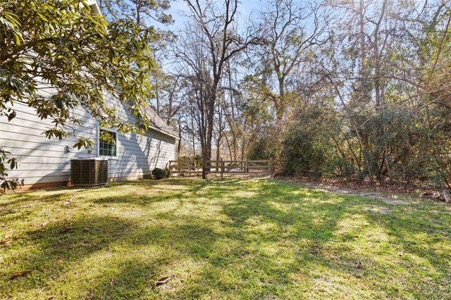 106 Oak Hollow Boulevard, Hockley, TX 77447