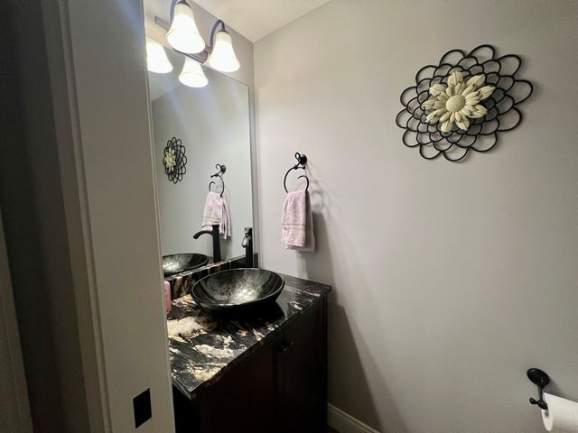 2112 Slade Lane, Mahomet, IL 61853