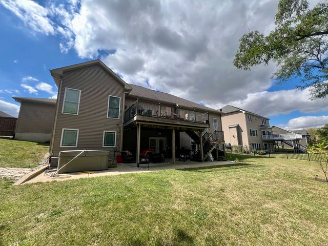 2112 Slade Lane, Mahomet, IL 61853