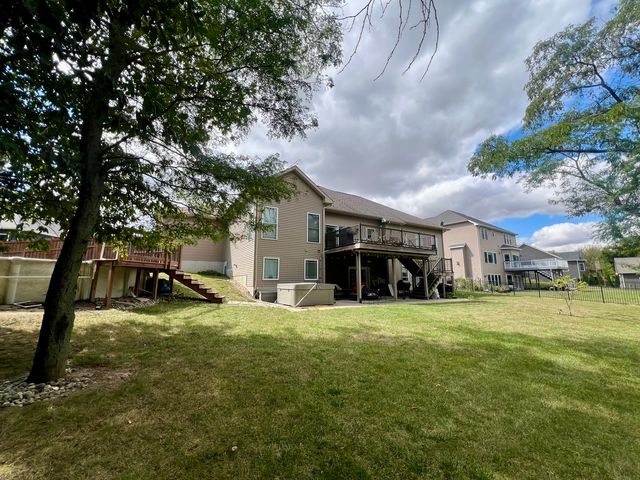 2112 Slade Lane, Mahomet, IL 61853