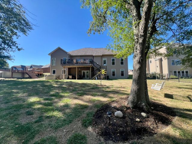 2112 Slade Lane, Mahomet, IL 61853