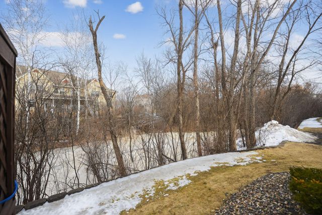 7040 49th Street N, Oakdale, MN 55128