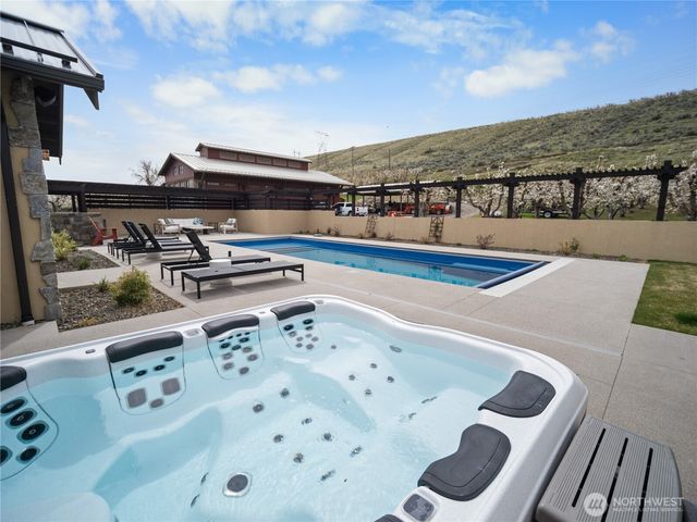 5814 Colockum Road, Malaga, WA 98828