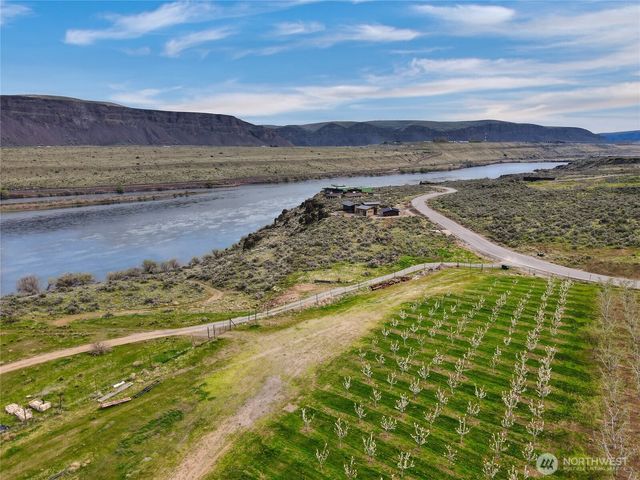 5814 Colockum Road, Malaga, WA 98828