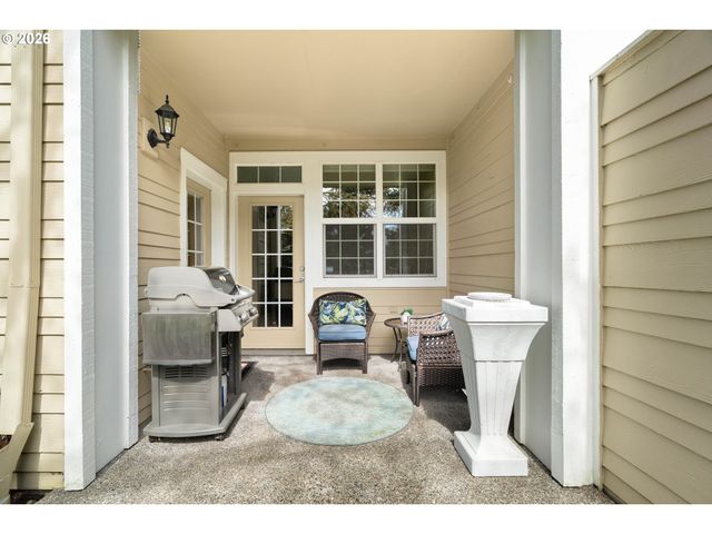 4901 SUMMERLINN Way, West Linn, OR 97068