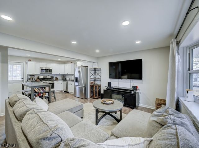 1140 Saint John St, Manville Boro, NJ 08835