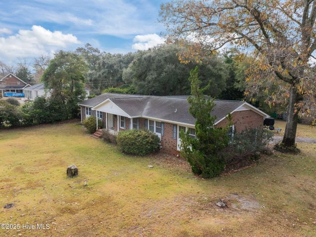 102 La Salle Street, Wilmington, NC 28411