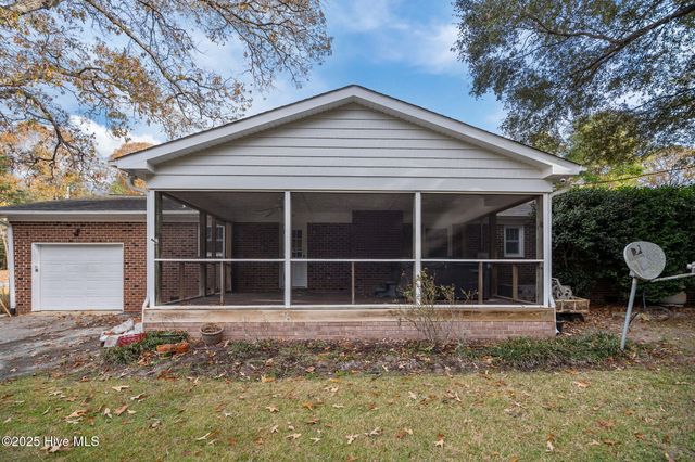 102 La Salle Street, Wilmington, NC 28411