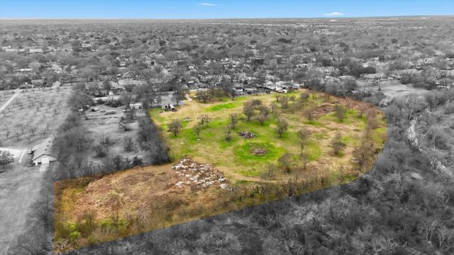 1401 S Walnut Street, Cleburne, TX 76033