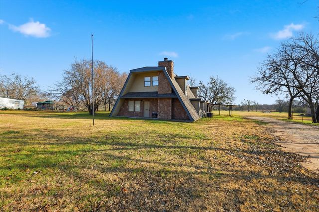 1401 S Walnut Street, Cleburne, TX 76033
