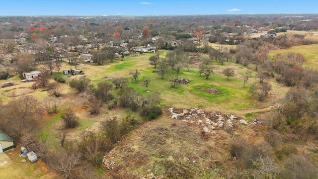 1401 S Walnut Street, Cleburne, TX 76033