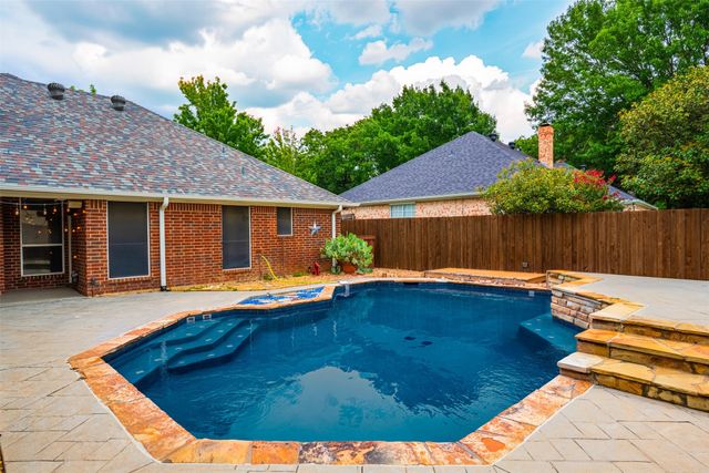 9108 High Oaks Drive, North Richland Hills, TX 76182