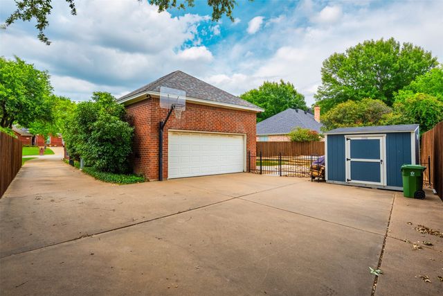 9108 High Oaks Drive, North Richland Hills, TX 76182