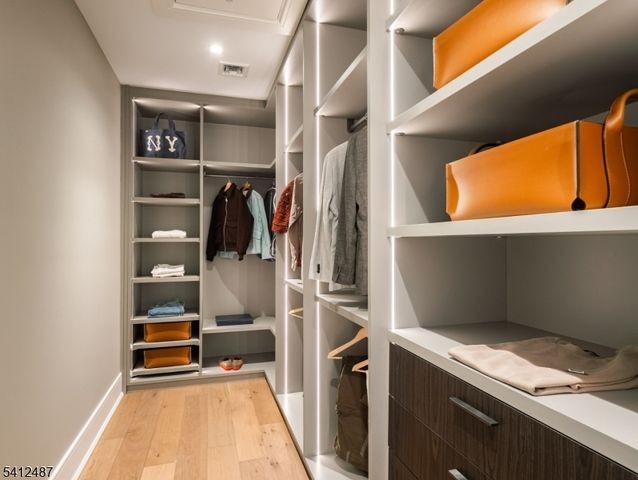 16 Paris Ave 14, Rockleigh Boro, NJ 07647