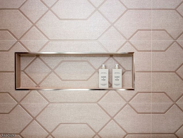 16 Paris Ave 14, Rockleigh Boro, NJ 07647