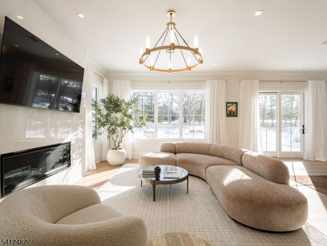 16 Paris Ave 14, Rockleigh Boro, NJ 07647