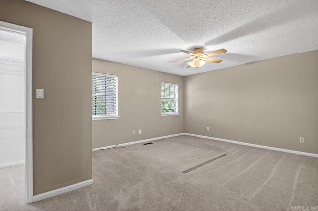 2101 Coral Tree Drive, Bryant, AR 72022