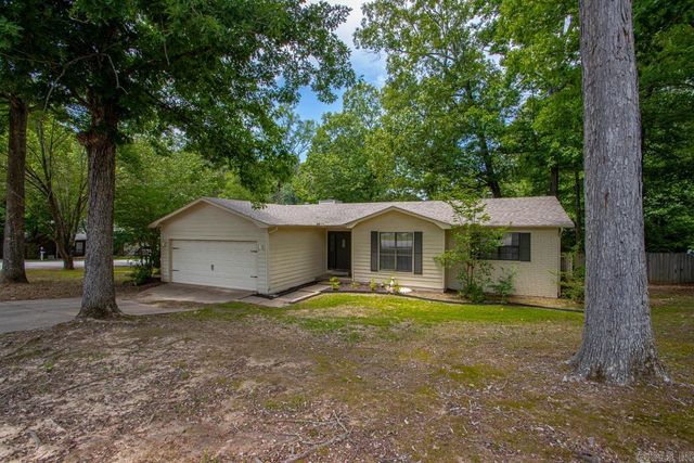 2101 Coral Tree Drive, Bryant, AR 72022