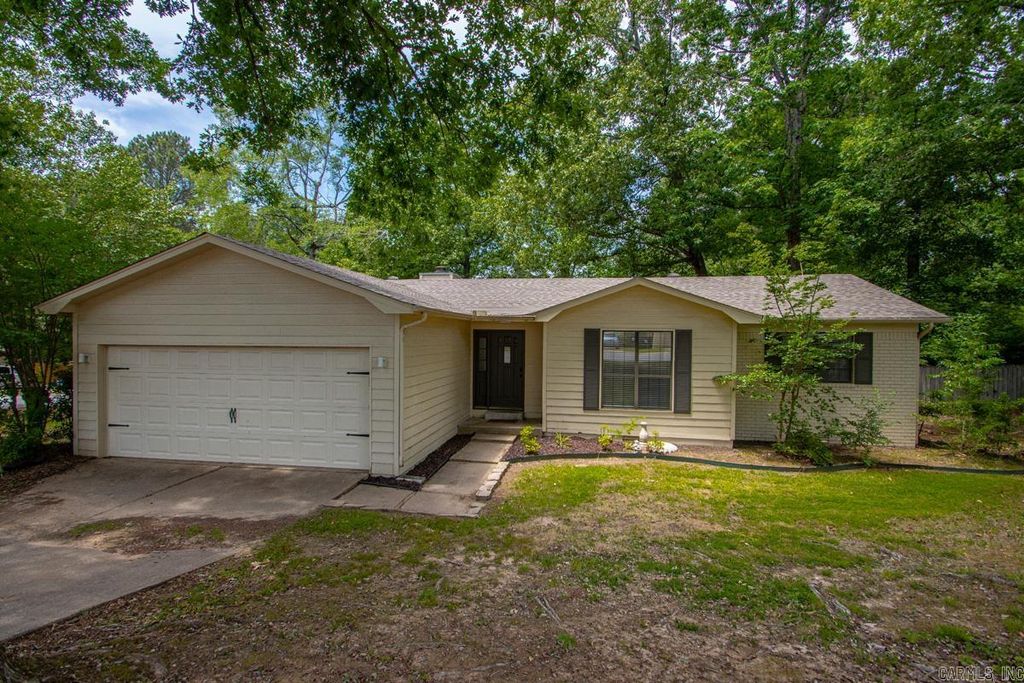 2101 Coral Tree Drive, Bryant, AR 72022