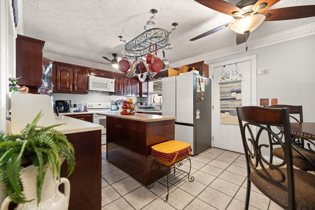 5212 N KY 11, Cannon, KY 40923