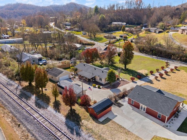 5212 N KY 11, Cannon, KY 40923