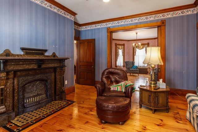 196 Chestnut Street, Gardner, MA 01440