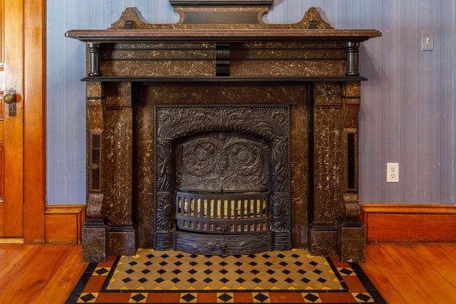 196 Chestnut Street, Gardner, MA 01440