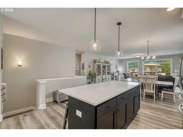 227 E TAYLOR Dr, Newberg, OR 97132