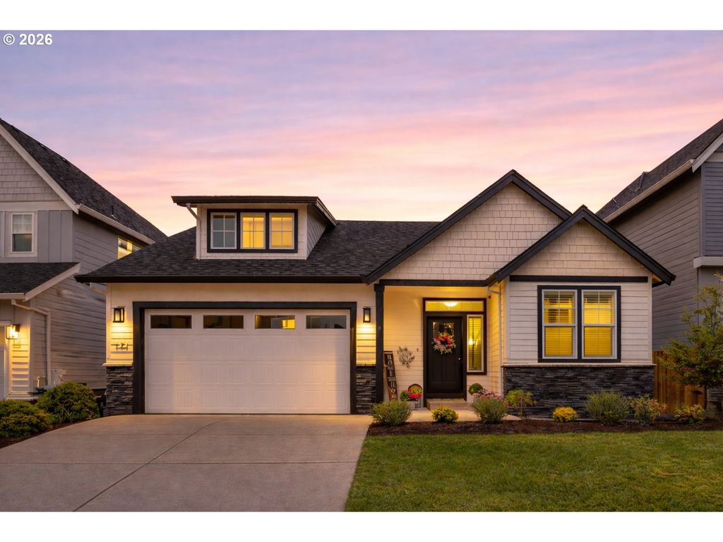 227 E TAYLOR Dr, Newberg, OR 97132