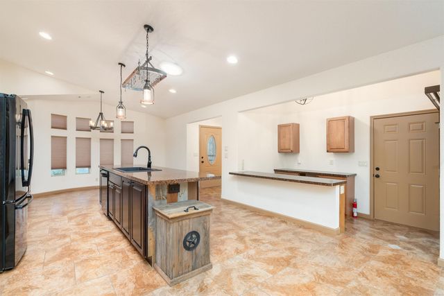 13 Belleza Way, Hot Springs Village, AR 71909