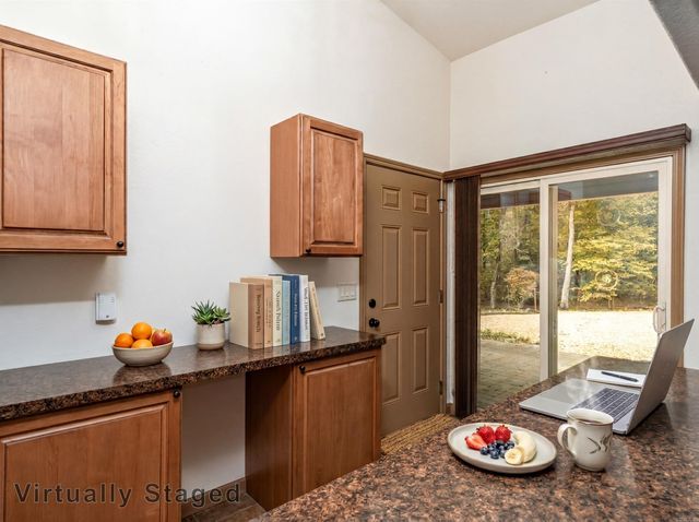 13 Belleza Way, Hot Springs Village, AR 71909