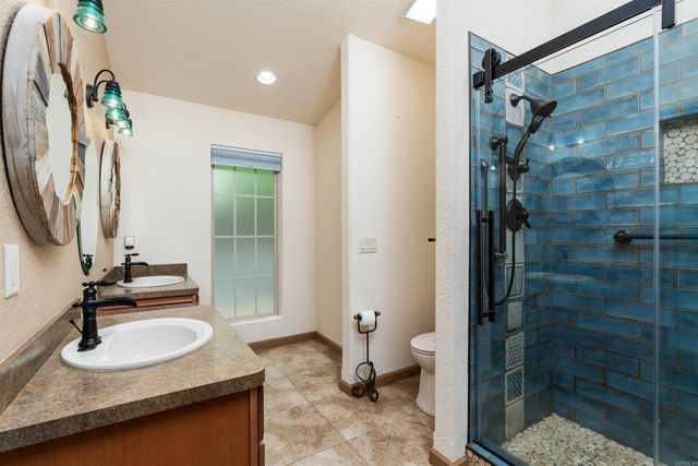 13 Belleza Way, Hot Springs Village, AR 71909