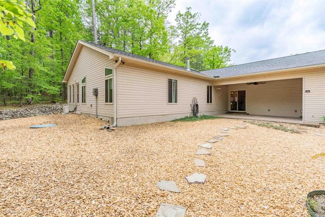 13 Belleza Way, Hot Springs Village, AR 71909