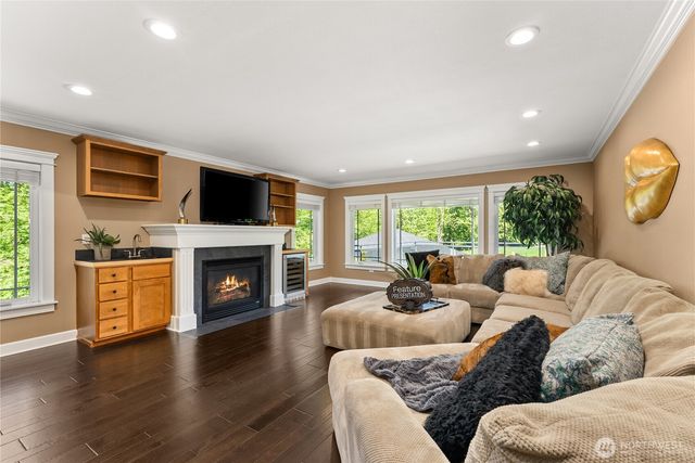 3237 Gravelly Beach Loop NW, Olympia, WA 98502