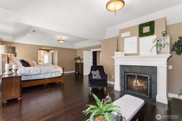 3237 Gravelly Beach Loop NW, Olympia, WA 98502