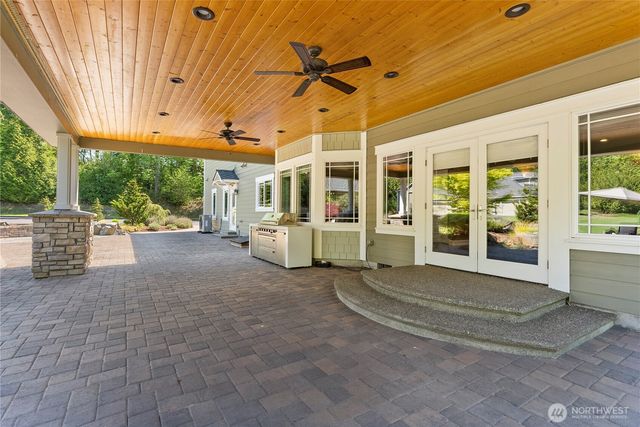 3237 Gravelly Beach Loop NW, Olympia, WA 98502