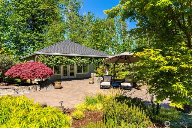 3237 Gravelly Beach Loop NW, Olympia, WA 98502