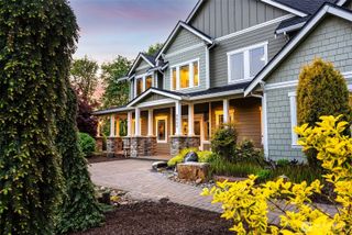3237 Gravelly Beach Loop NW, Olympia, WA 98502