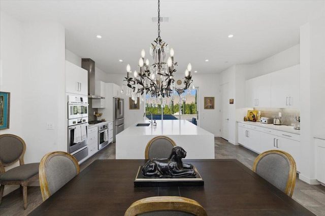 10 Iridium Way, Rancho Mirage, CA 92270