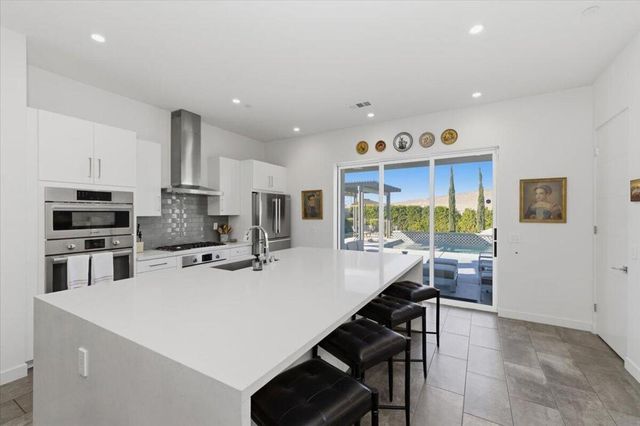 10 Iridium Way, Rancho Mirage, CA 92270