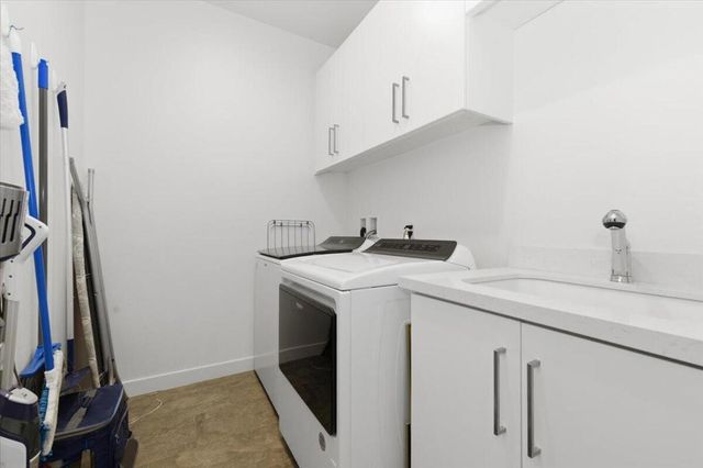 10 Iridium Way, Rancho Mirage, CA 92270