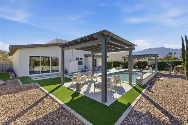 10 Iridium Way, Rancho Mirage, CA 92270