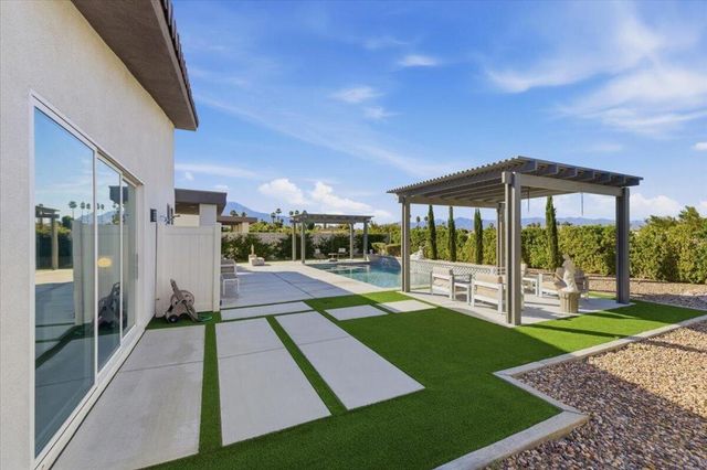 10 Iridium Way, Rancho Mirage, CA 92270