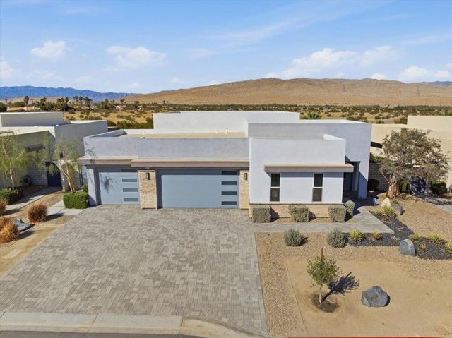 10 Iridium Way, Rancho Mirage, CA 92270