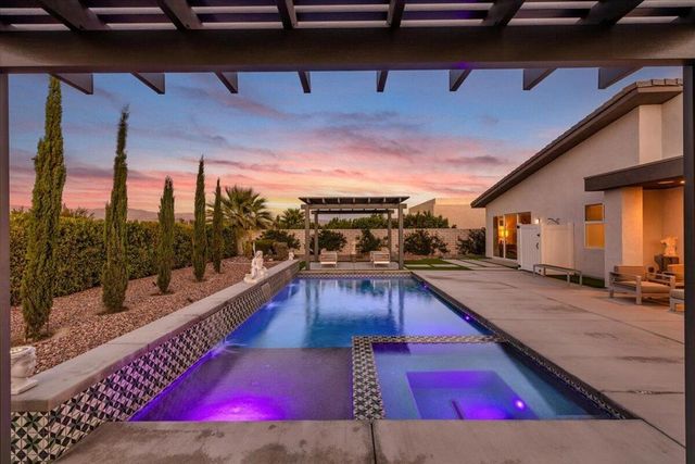 10 Iridium Way, Rancho Mirage, CA 92270