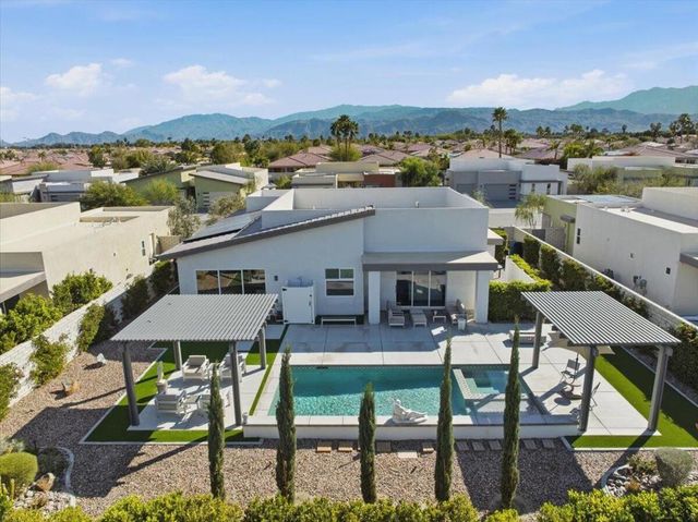 10 Iridium Way, Rancho Mirage, CA 92270