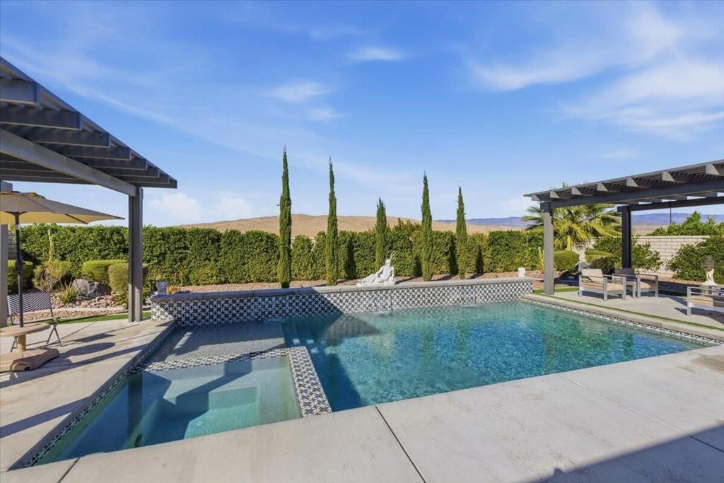 10 Iridium Way, Rancho Mirage, CA 92270