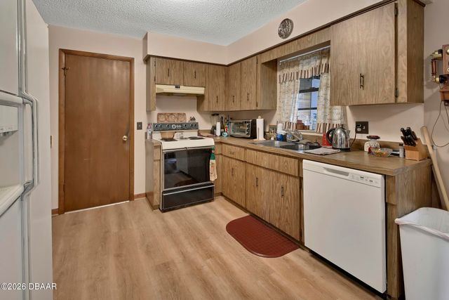 2341 Chapel Hill Drive, Deland, FL 32720