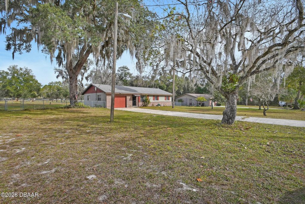 2341 Chapel Hill Drive, Deland, FL 32720