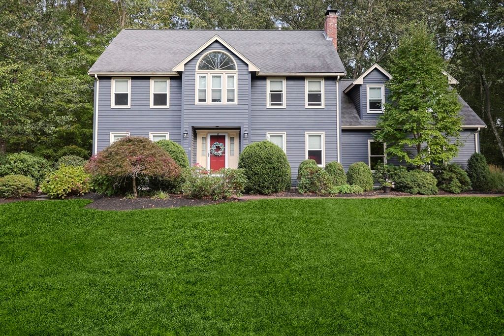 16 Peters Ln, Franklin, MA 02038